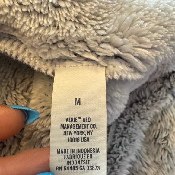 Aerie Fuzzy Sherpa Robe - Picture 6 of 8